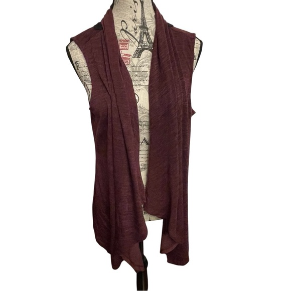 Style & Co. Tops - Style & Co. Women's Burgundy Sleeveless vest